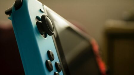 伝えられるところによると、開発者はSwitch Proを持っていますが、任天堂はそれを否定しています