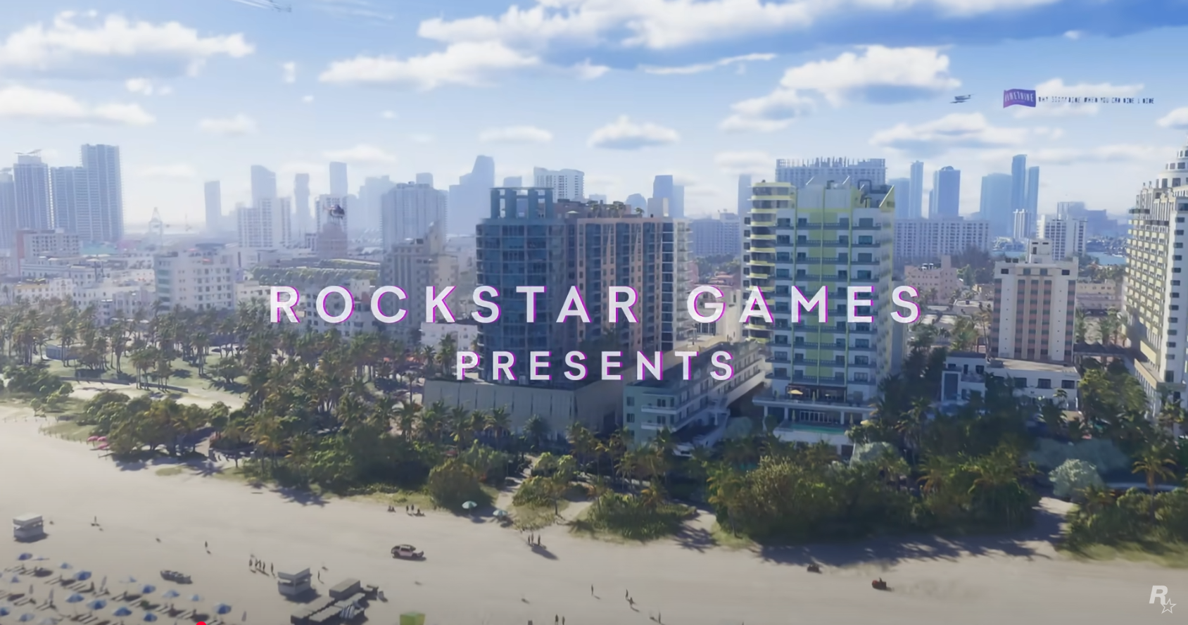 すべて大文字で「Rockstar Games Presents」という文字があり、その後ろにはマイアマ風のビーチシティが描かれています。